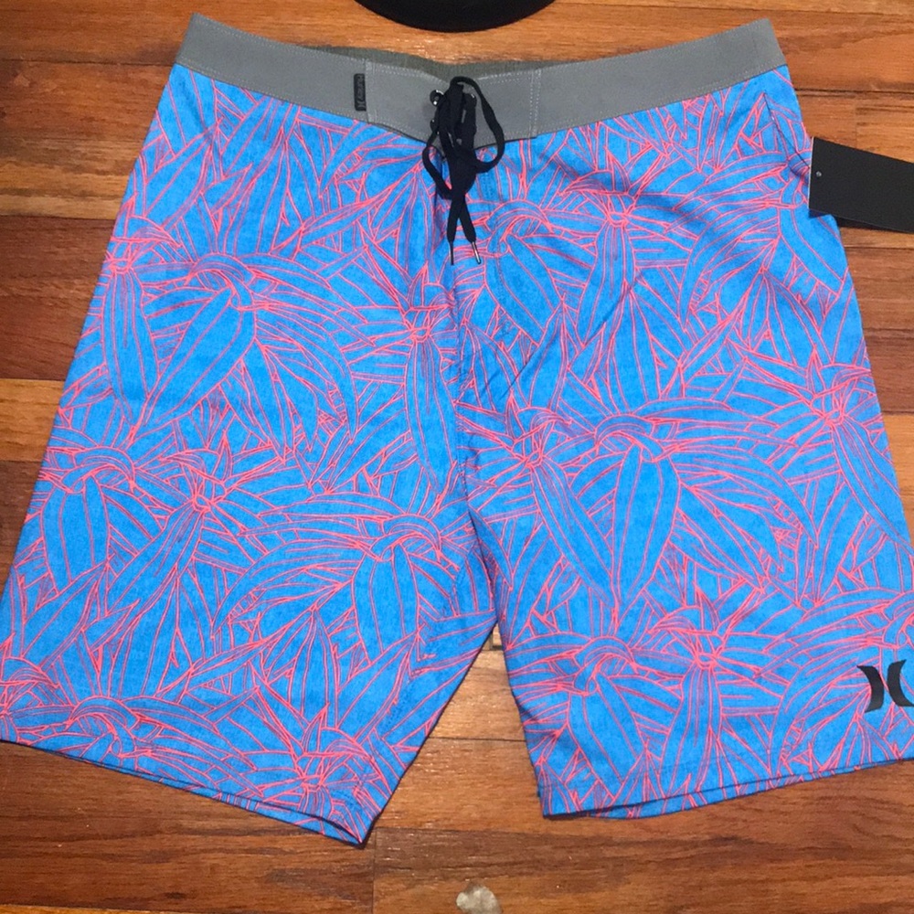 Hurley NWT boardshorts